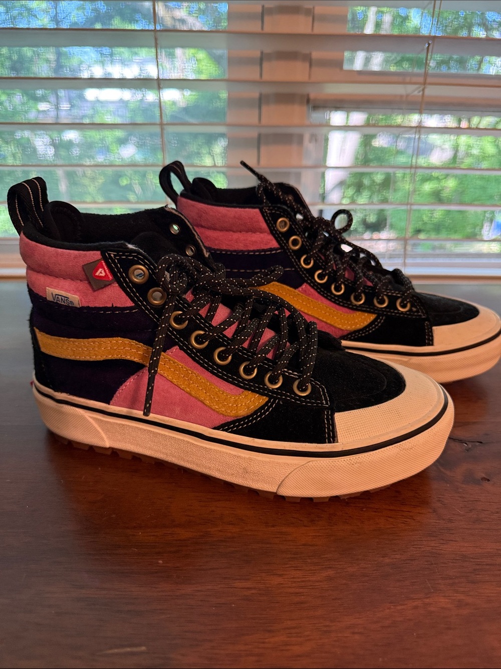 Vans Sk8-Hi MTE-2 Versatile Athletic Shoe M-5.5. W-7.0